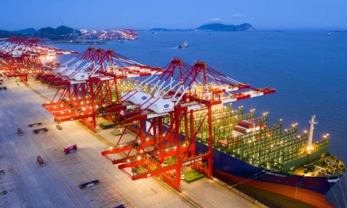 俄媒 “中國新經(jīng)濟觀可應(yīng)對美圖謀”