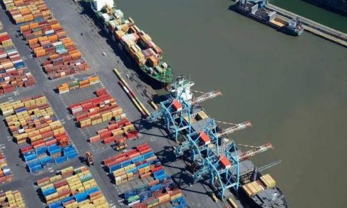 美媒稱對(duì)依賴中國(guó)的供應(yīng)鏈“去風(fēng)險(xiǎn)”正造成新的風(fēng)險(xiǎn)。（環(huán)球時(shí)報(bào)）