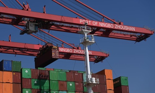 港媒：中國像變形金剛，變招拆招終逆襲（環(huán)球時(shí)報(bào)）