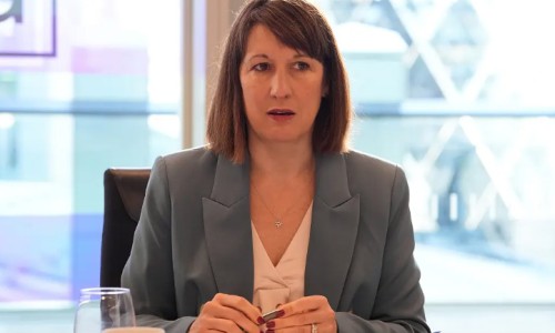 英國(guó)尋求與中國(guó)建立“更緊密經(jīng)濟(jì)關(guān)系”，商務(wù)部回應(yīng)（環(huán)球時(shí)報(bào)）