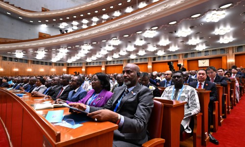 中非攜手推進現(xiàn)代化助力“全球南方”現(xiàn)代化（人民日報）